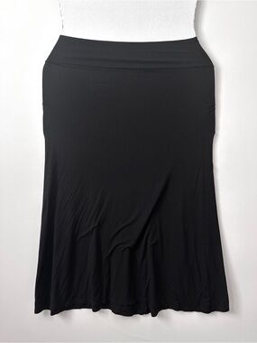 black basic maxi skirt